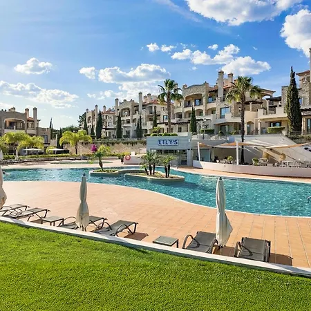 Apartamento Pine Hills Ametista By Interhome