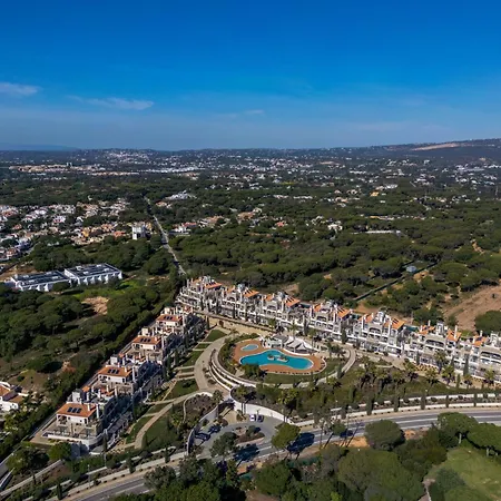 Апартаменты Pine Hills Ametista By Interhome *